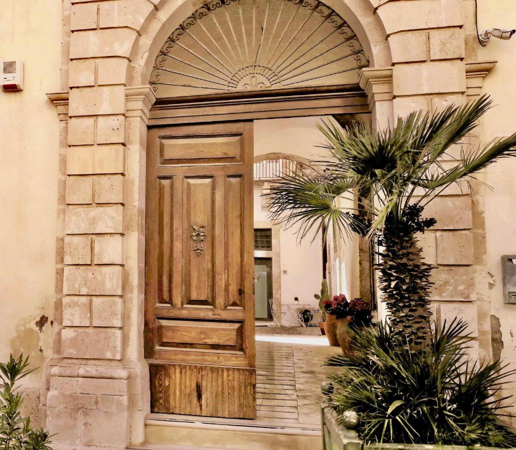 Incantevole Appartamento In Palazzo Storico Ortigia Syracuse Extérieur photo