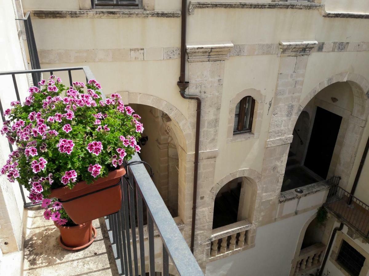 Incantevole Appartamento In Palazzo Storico Ortigia Syracuse Extérieur photo